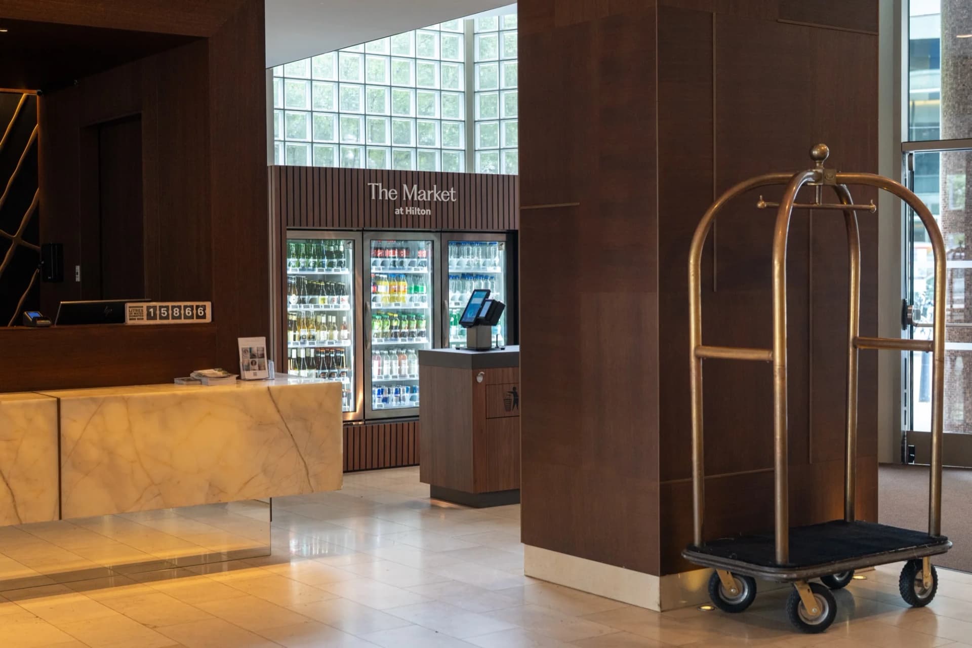 Hilton — Rotterdam, hotel micro market